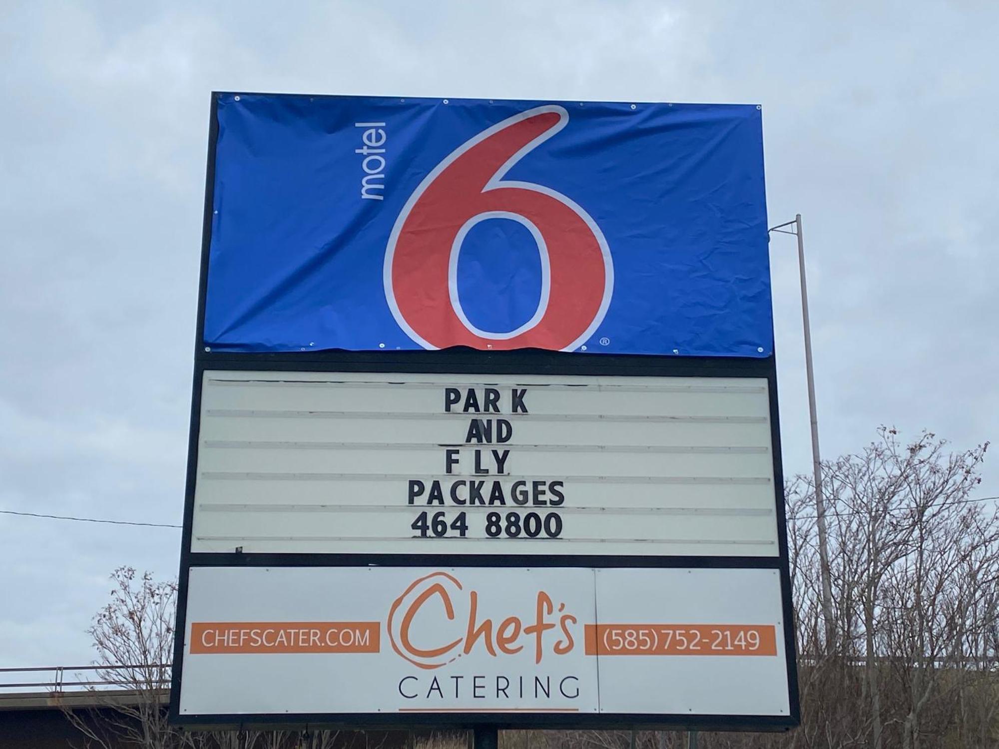Motel 6 Rochester - Airport Bagian luar foto